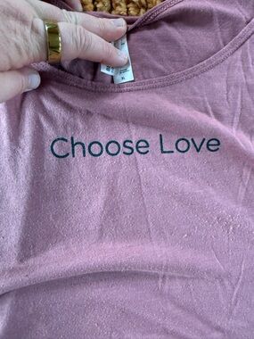 "Choose Love" Pink Graphic Tee